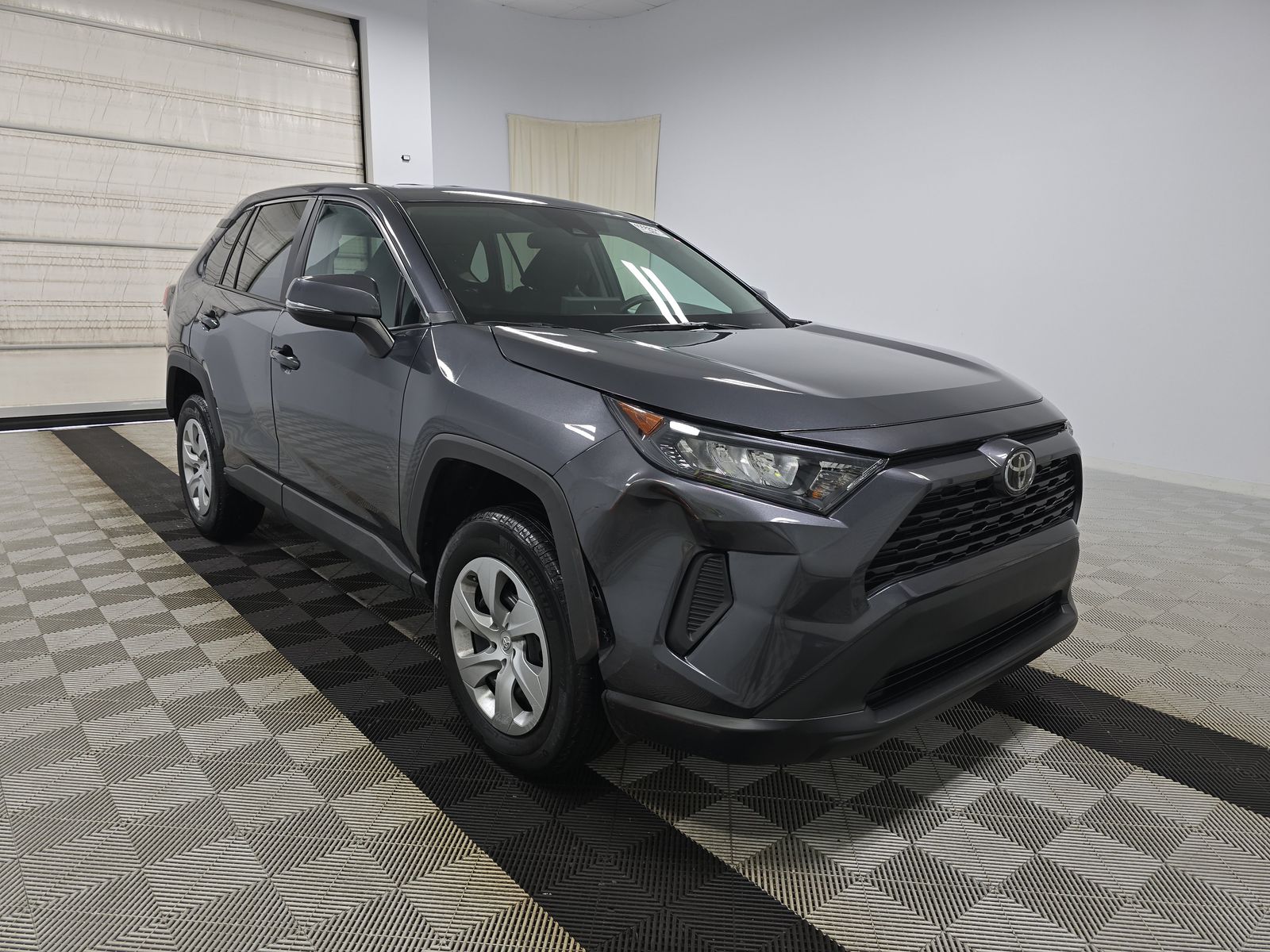 2022 Toyota RAV4 LE FWD