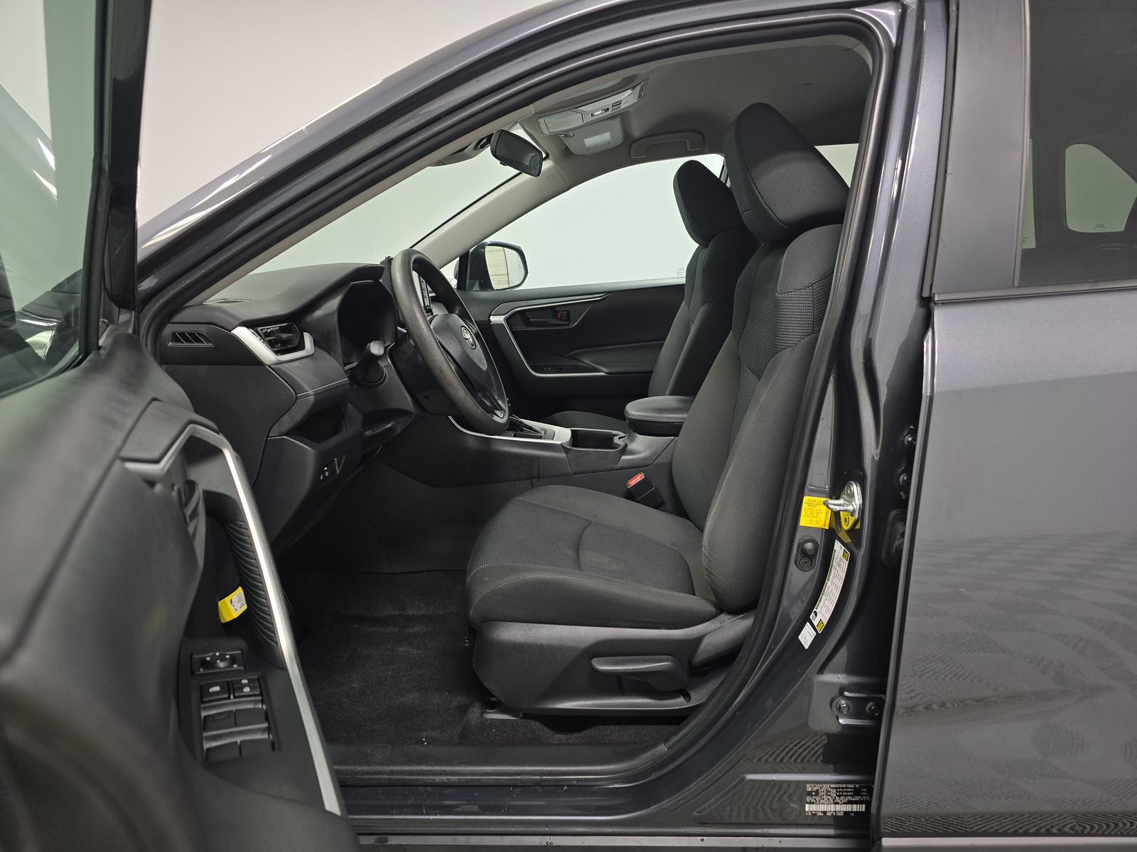 2022 Toyota RAV4 LE FWD