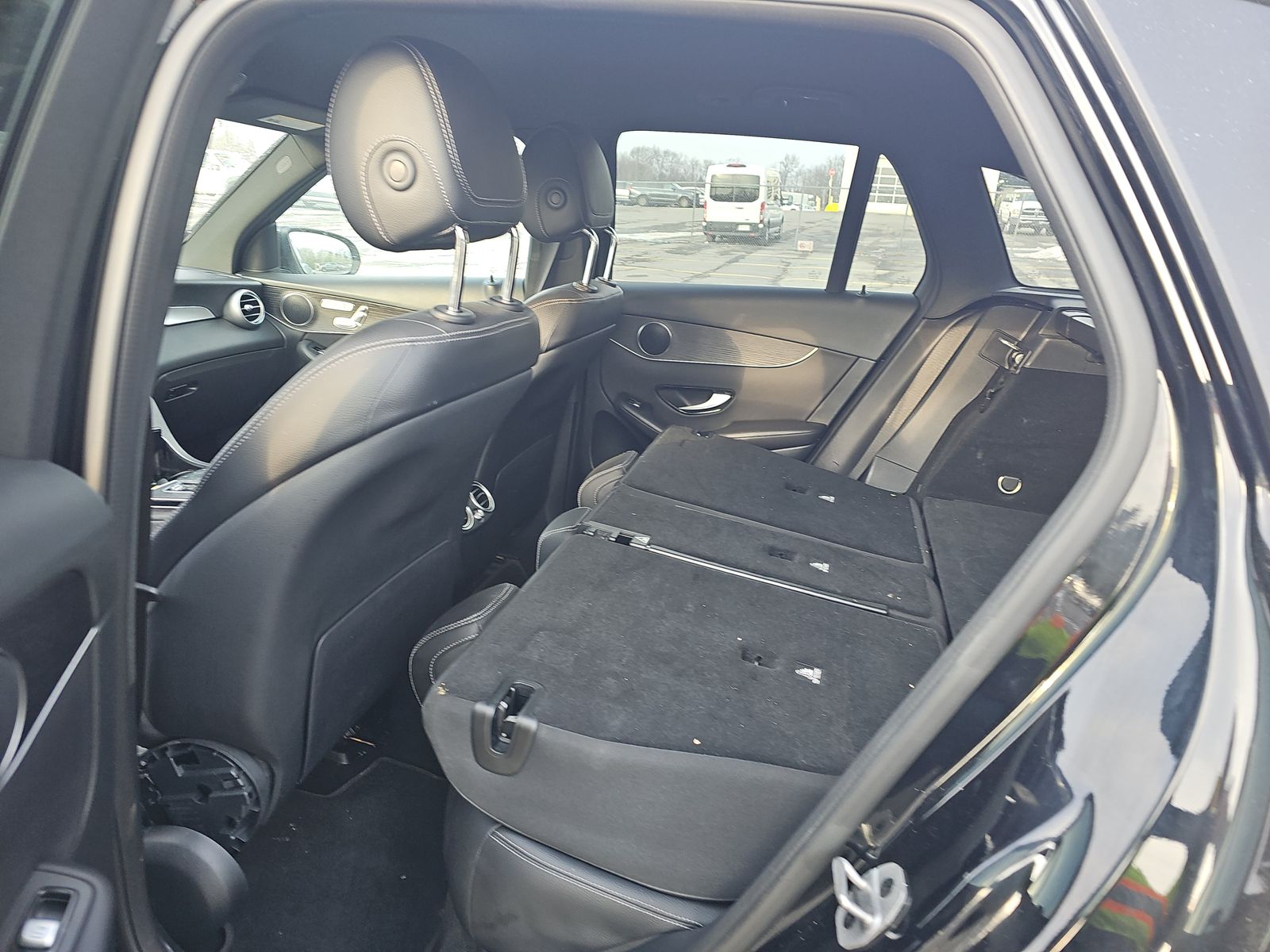 Mercedes-Benz GLC 300 4MATIC снимка Mercedes-Benz GLC 300 4MATIC