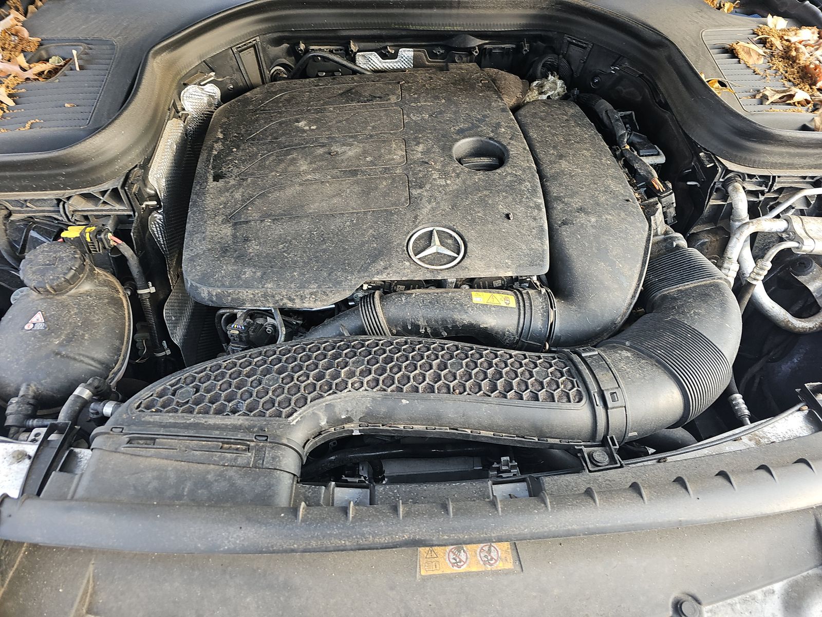 Mercedes-Benz GLC 300 4MATIC снимка Mercedes-Benz GLC 300 4MATIC
