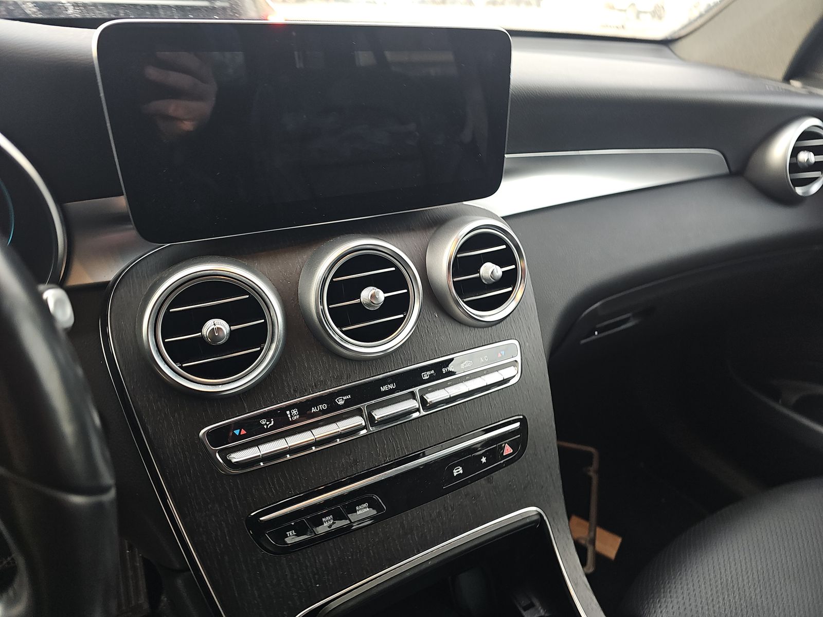 Mercedes-Benz GLC 300 4MATIC снимка Mercedes-Benz GLC 300 4MATIC