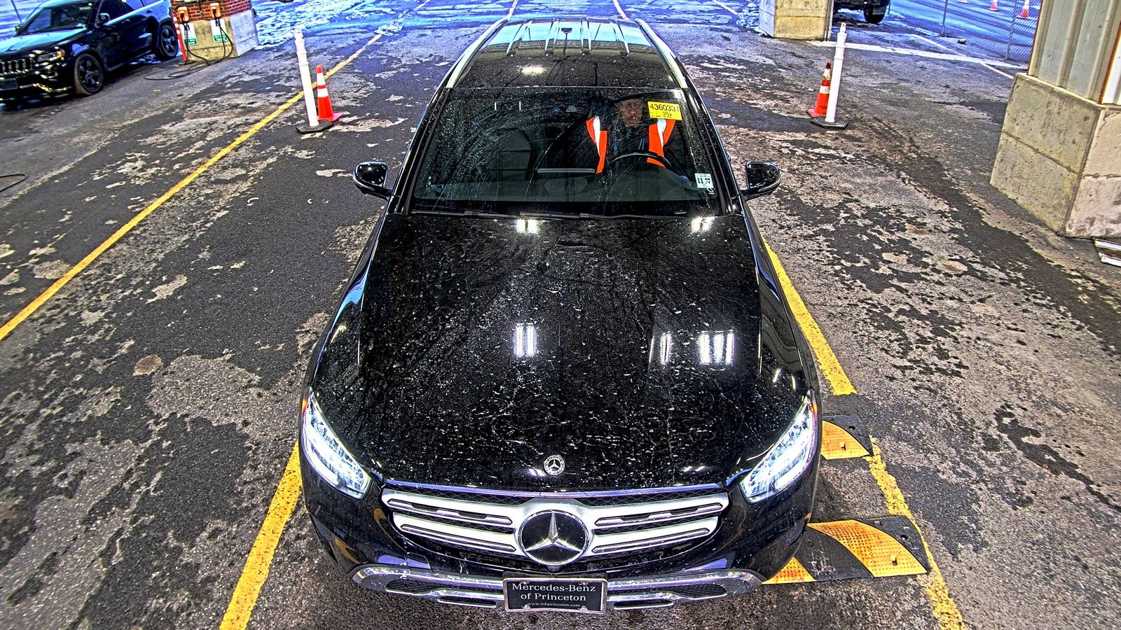 Mercedes-Benz GLC 300 4MATIC снимка Mercedes-Benz GLC 300 4MATIC