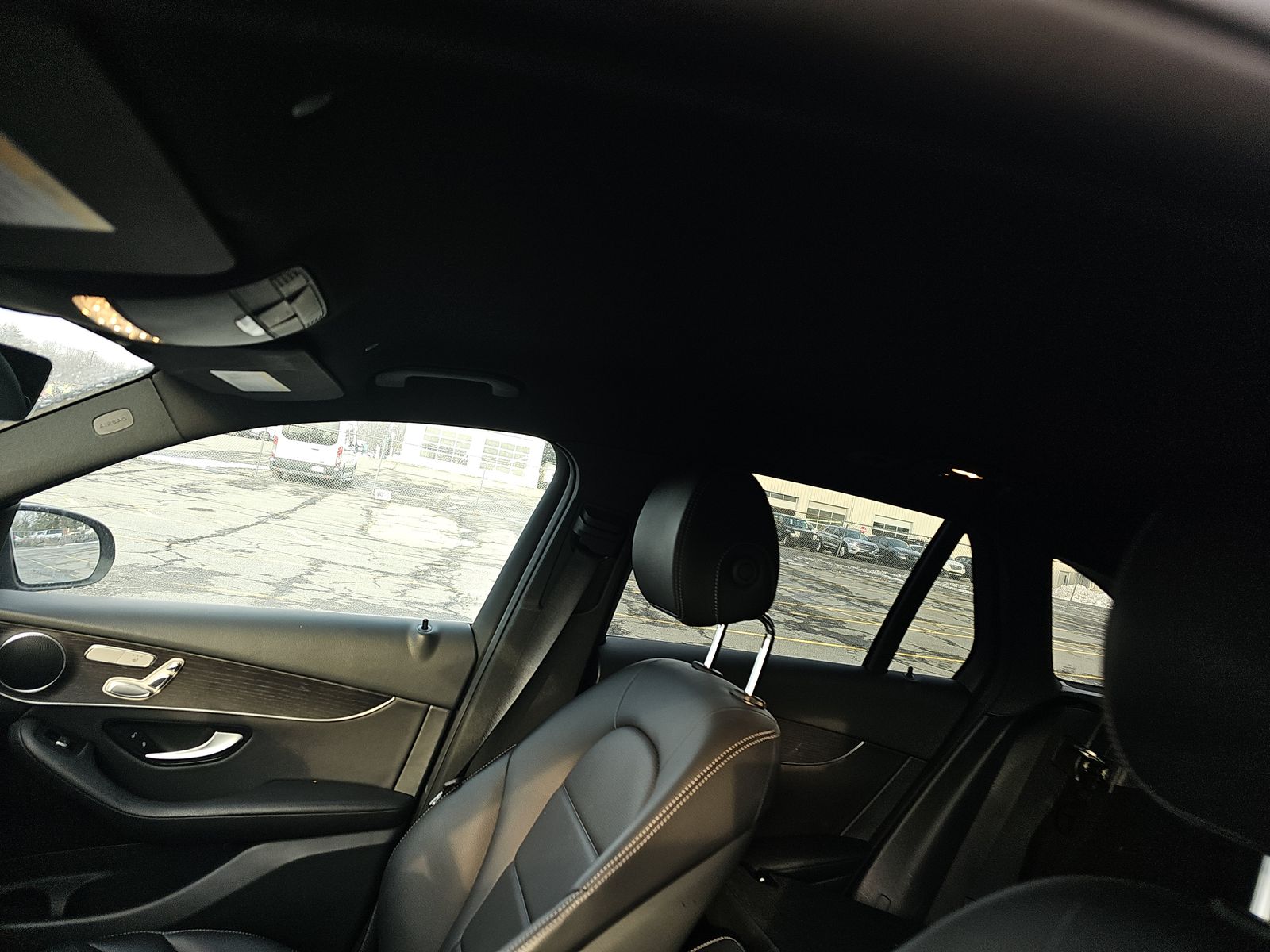 Mercedes-Benz GLC 300 4MATIC снимка Mercedes-Benz GLC 300 4MATIC