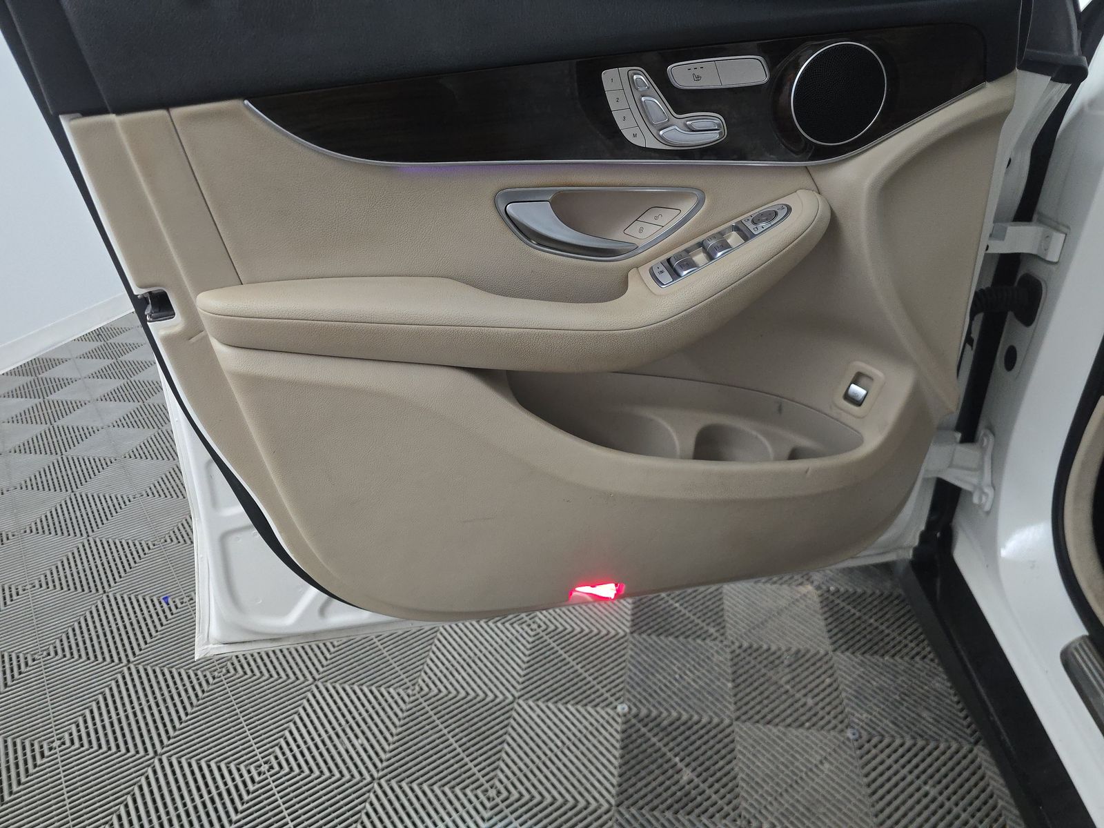 2022 Mercedes-Benz GLC GLC 300 RWD