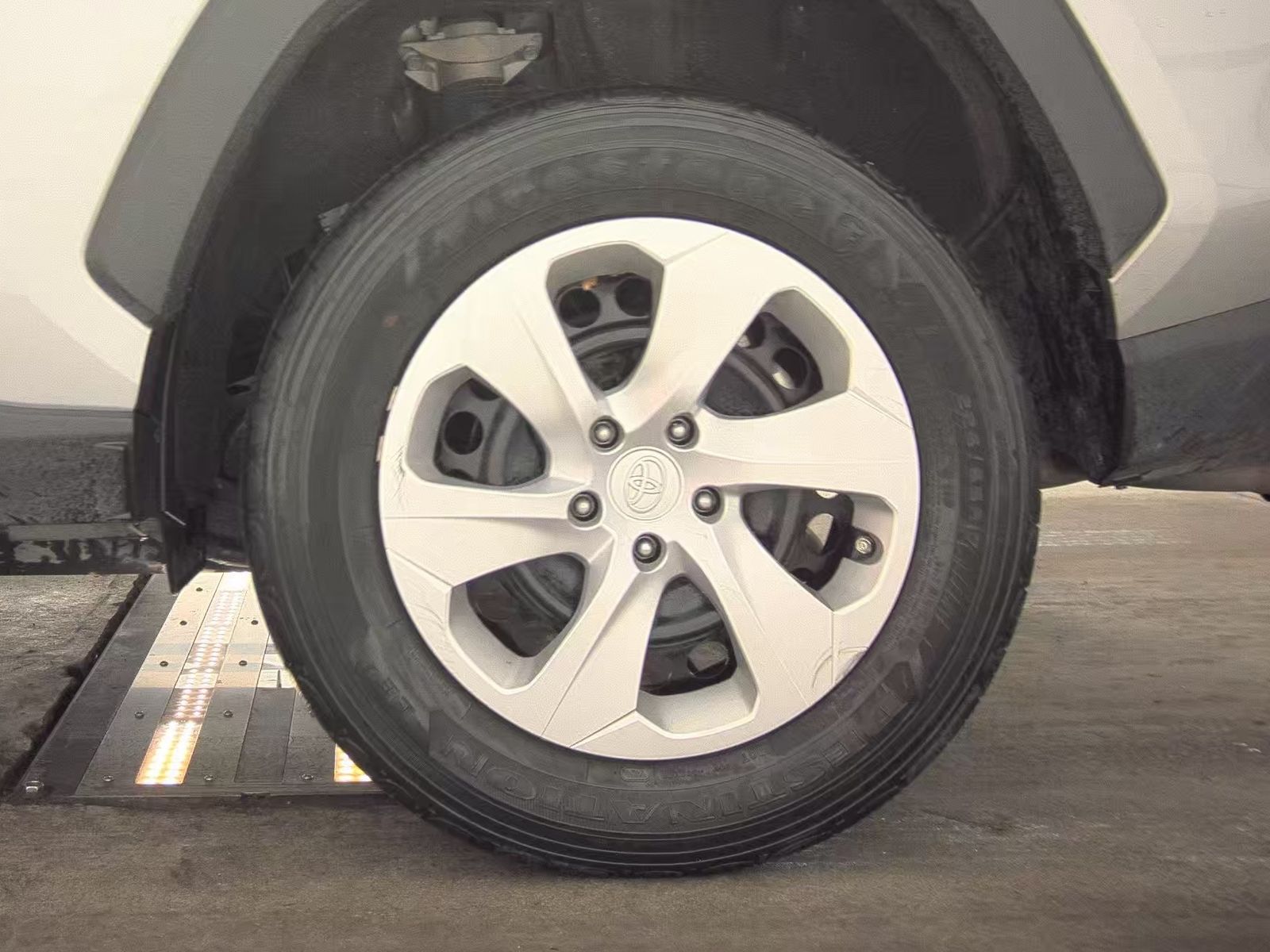 2024 Toyota RAV4 LE AWD