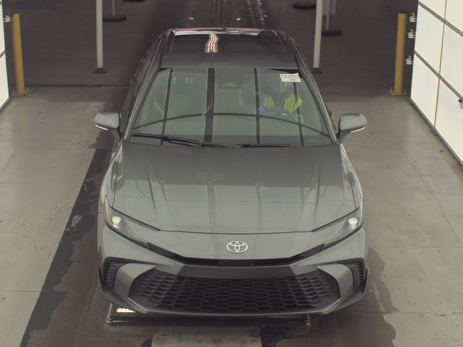 2025 Toyota Camry SE FWD