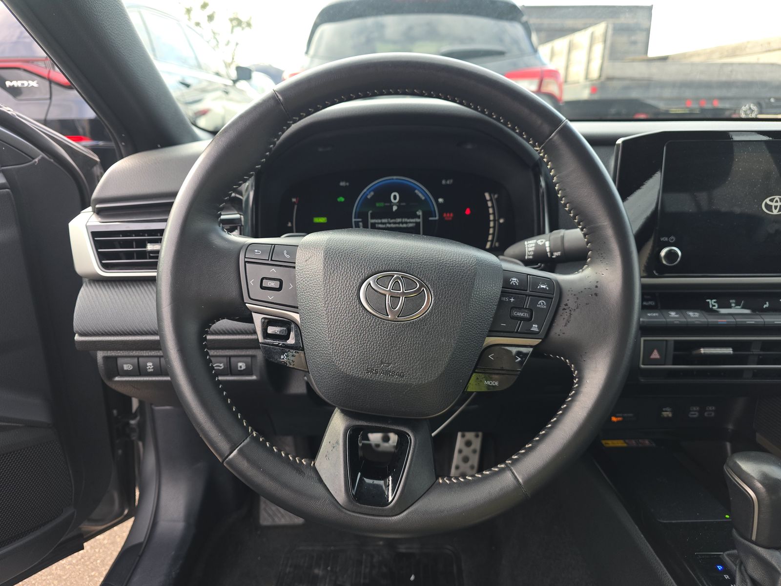 2025 Toyota Camry SE FWD