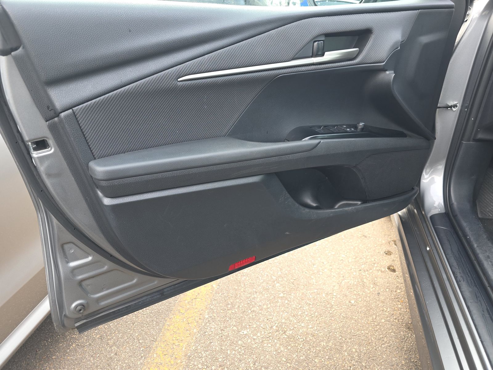 2025 Toyota Camry SE FWD