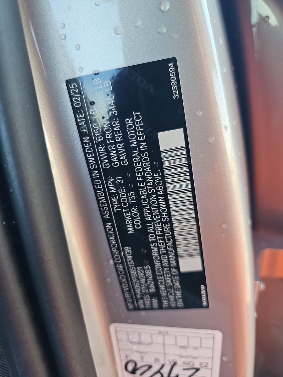 2025 Volvo XC90 B6 Plus AWD