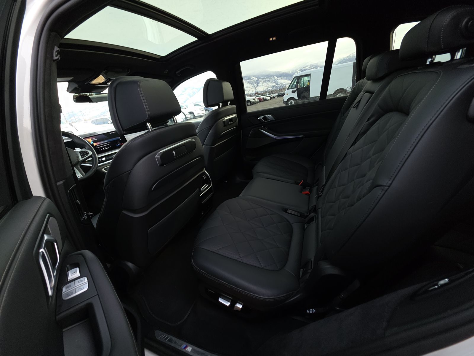 2025 BMW X7 xDrive40i AWD