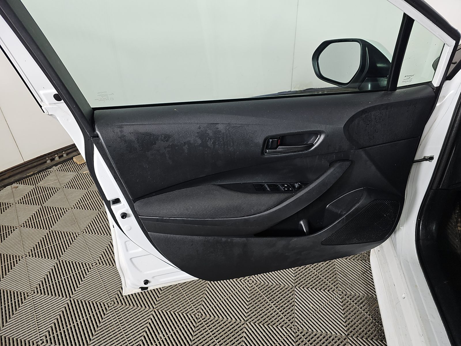 2023 Toyota Corolla LE FWD