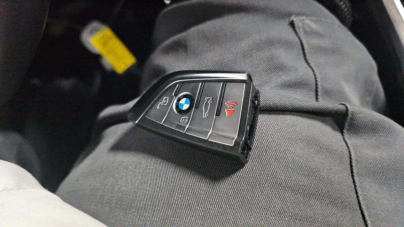 2022 BMW 3 Series 330e RWD