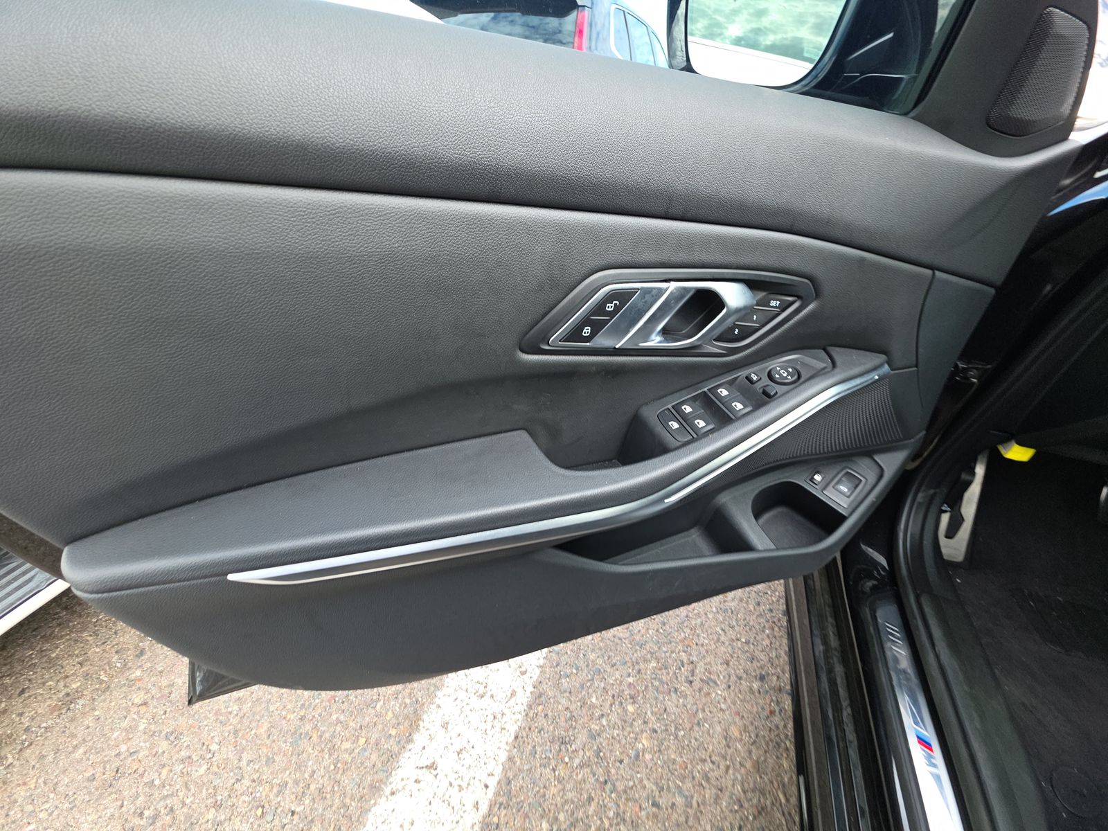 2022 BMW 3 Series 330e RWD