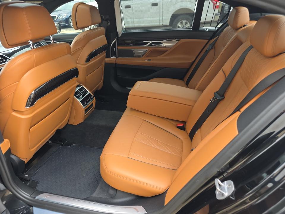 2018 BMW 7 Series 750i xDrive AWD