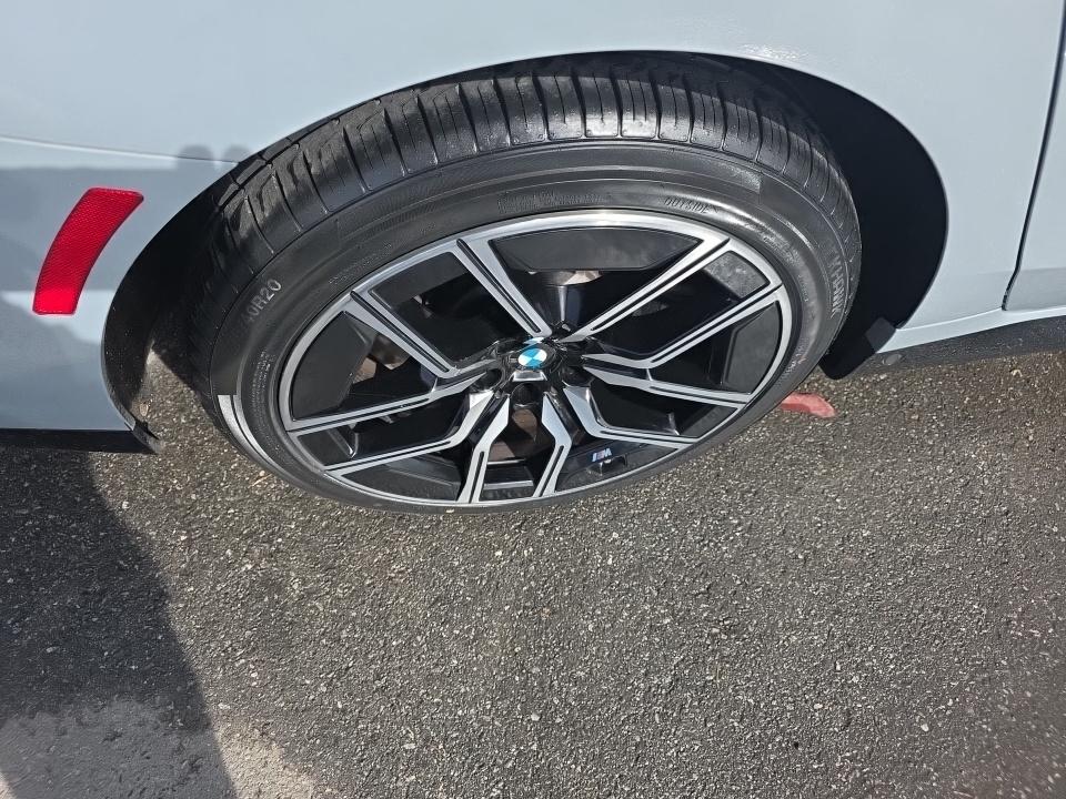 2023 BMW 7 Series 760i xDrive AWD