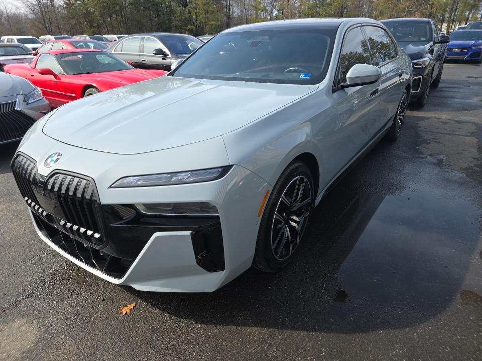 2023 BMW 7 Series 760i xDrive AWD