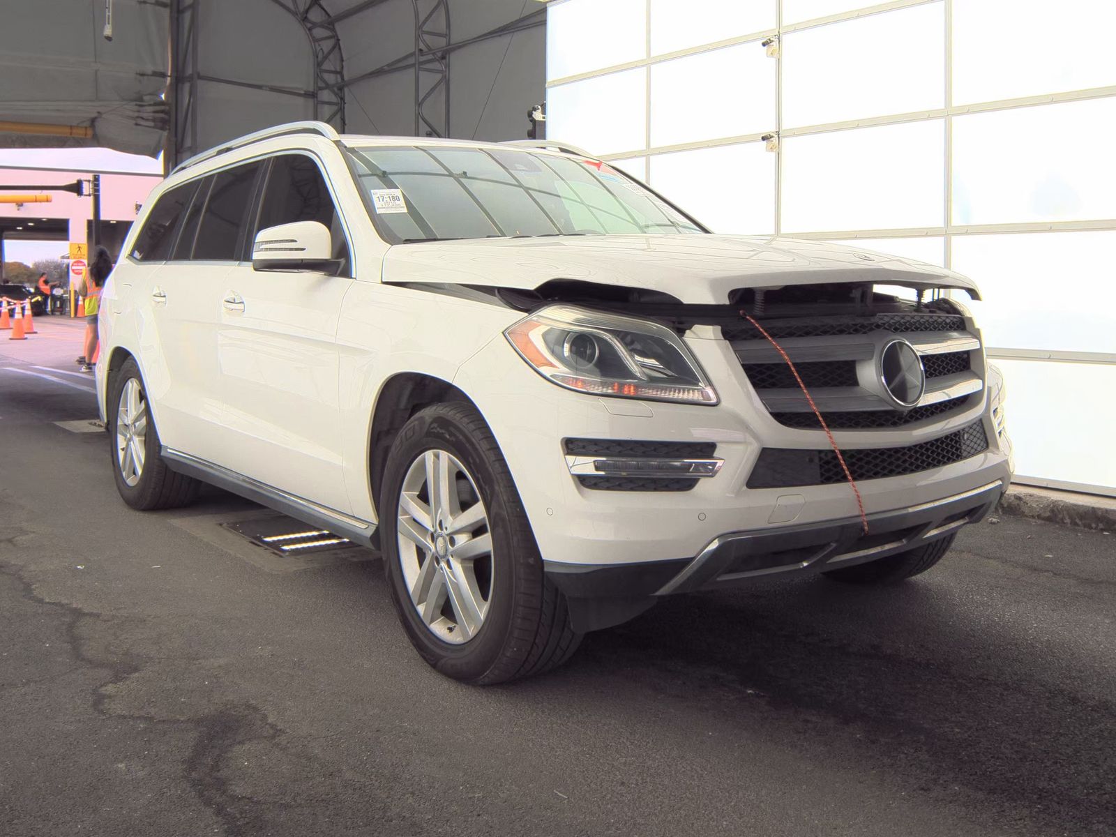 Mercedes-Benz GL 450 4MATIC снимка Mercedes-Benz GL 450 4MATIC