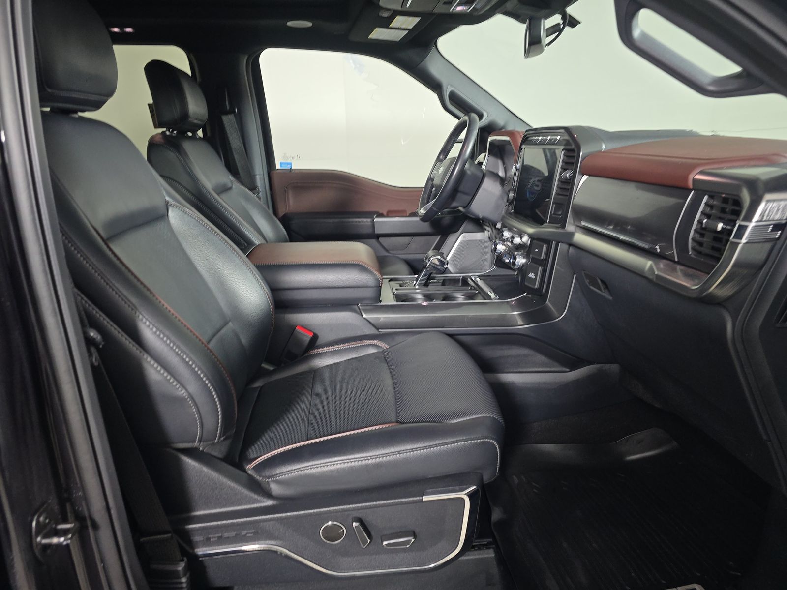 2023 Ford F-150 Lariat AWD