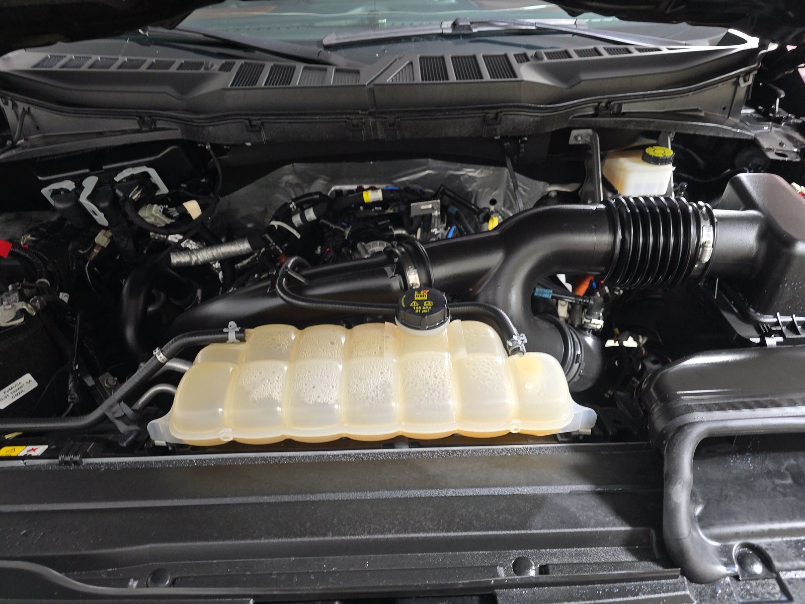 2023 Ford F-150 Lariat AWD