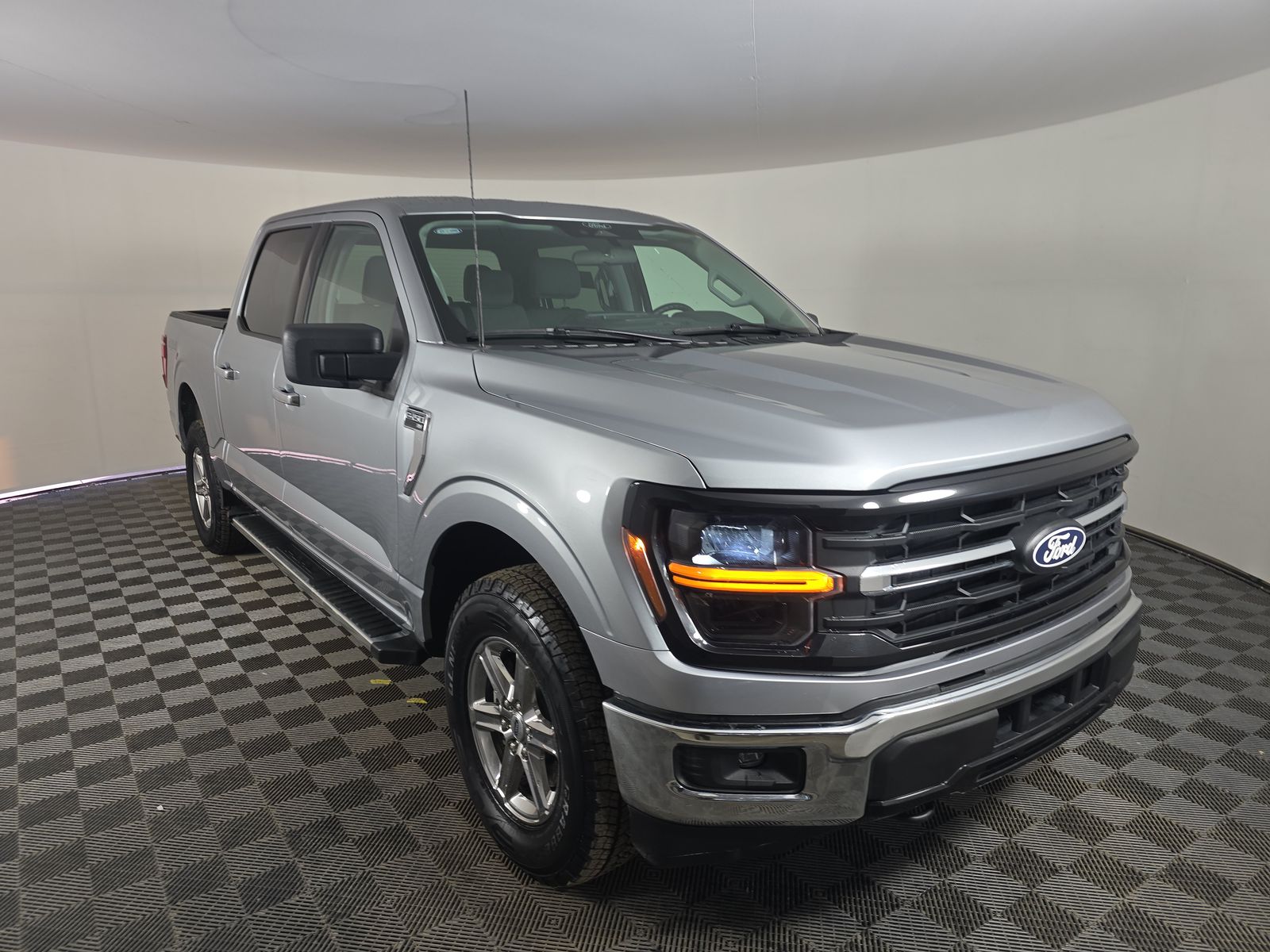 2025 Ford F-150 XLT AWD