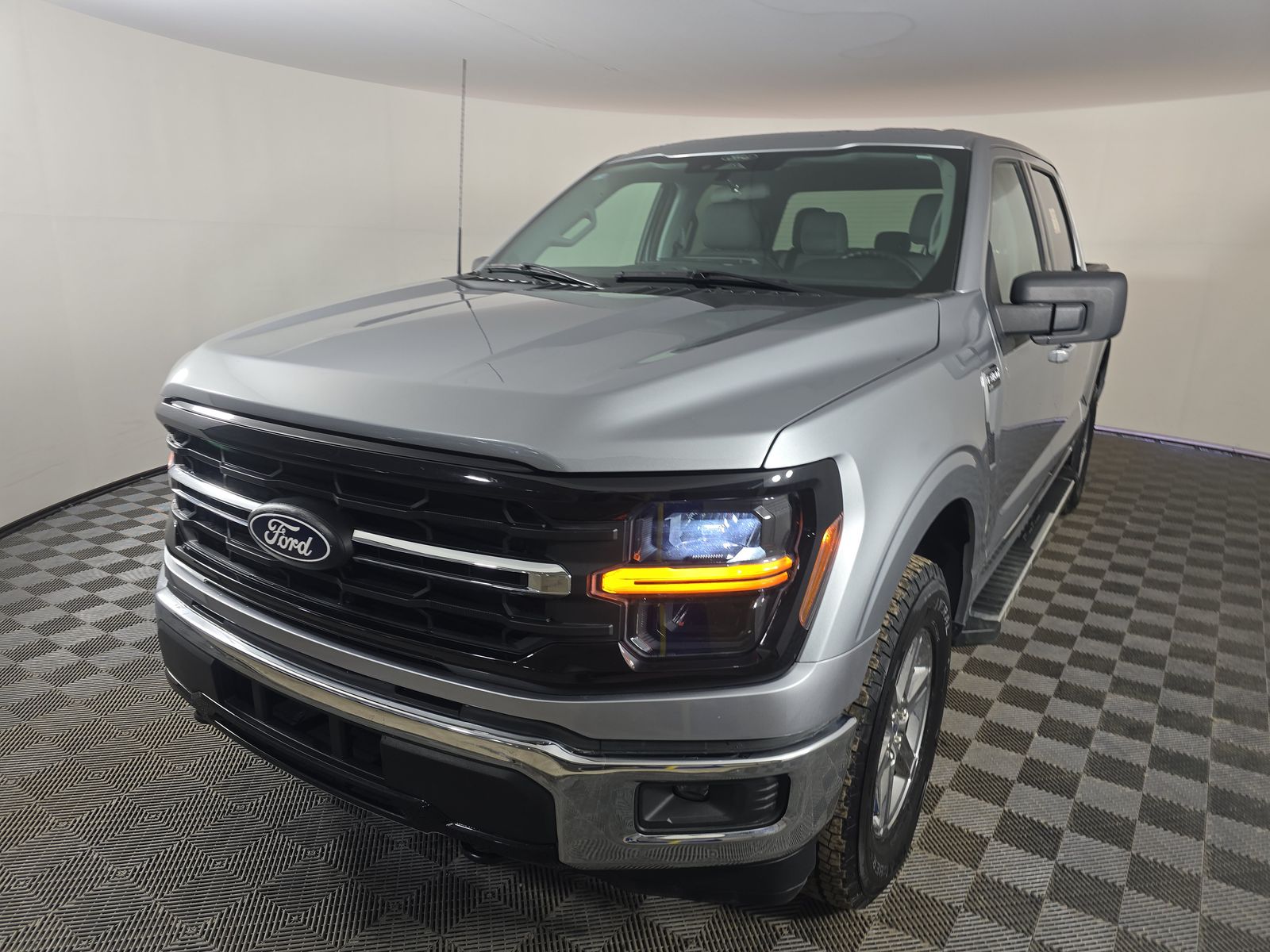 2025 Ford F-150 XLT AWD