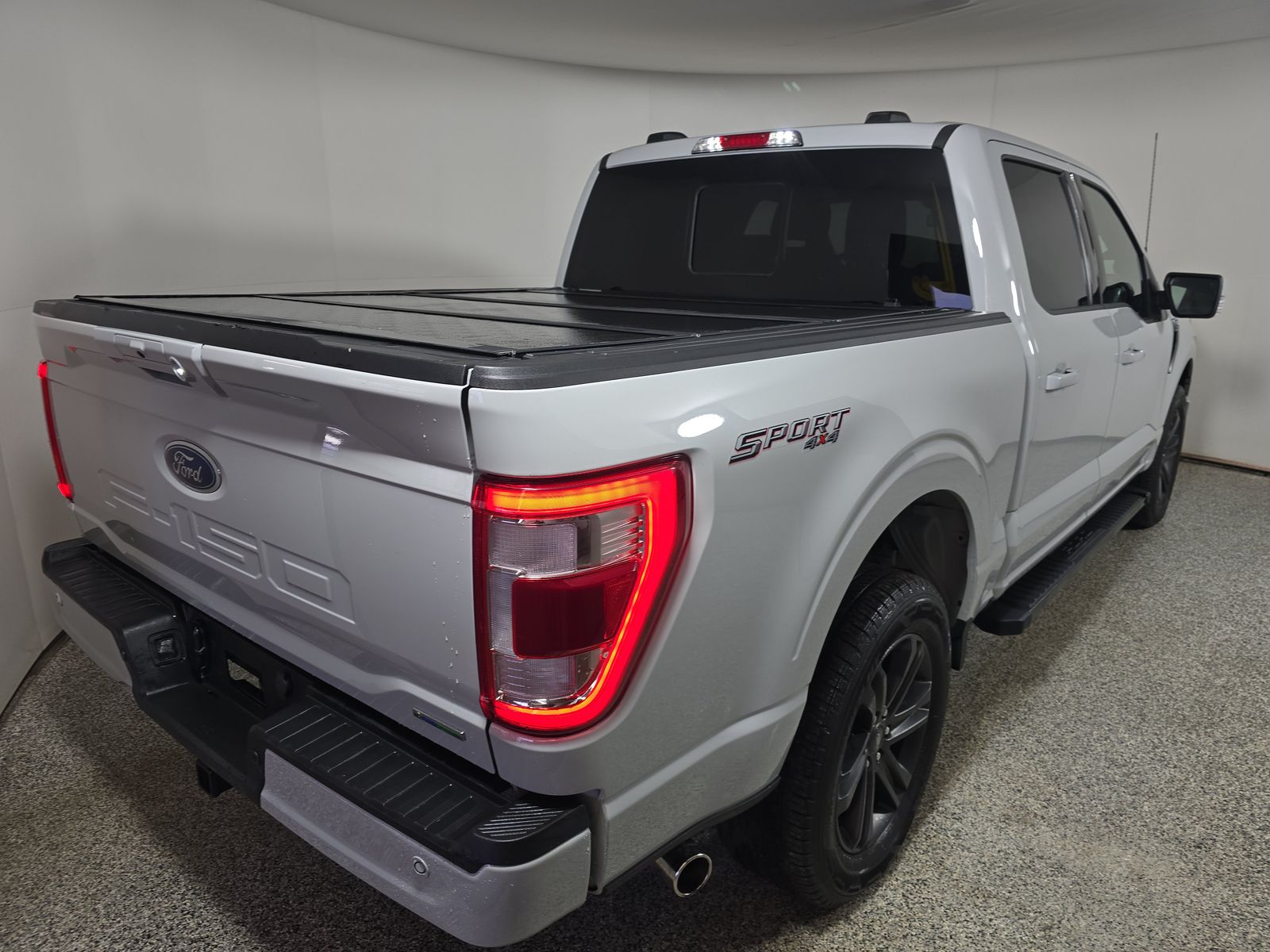 2023 Ford F-150 Lariat AWD