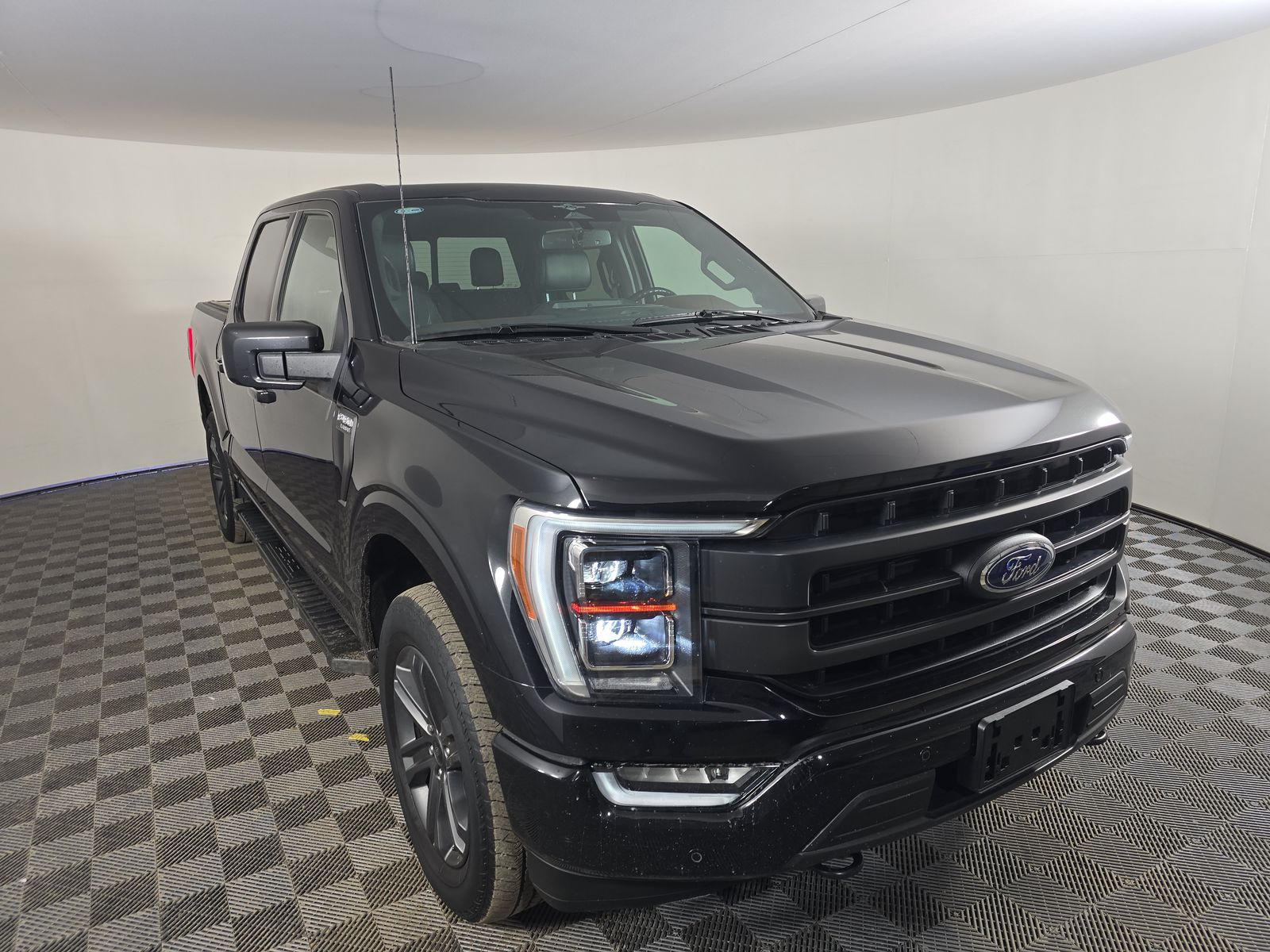 2023 Ford F-150 Lariat AWD