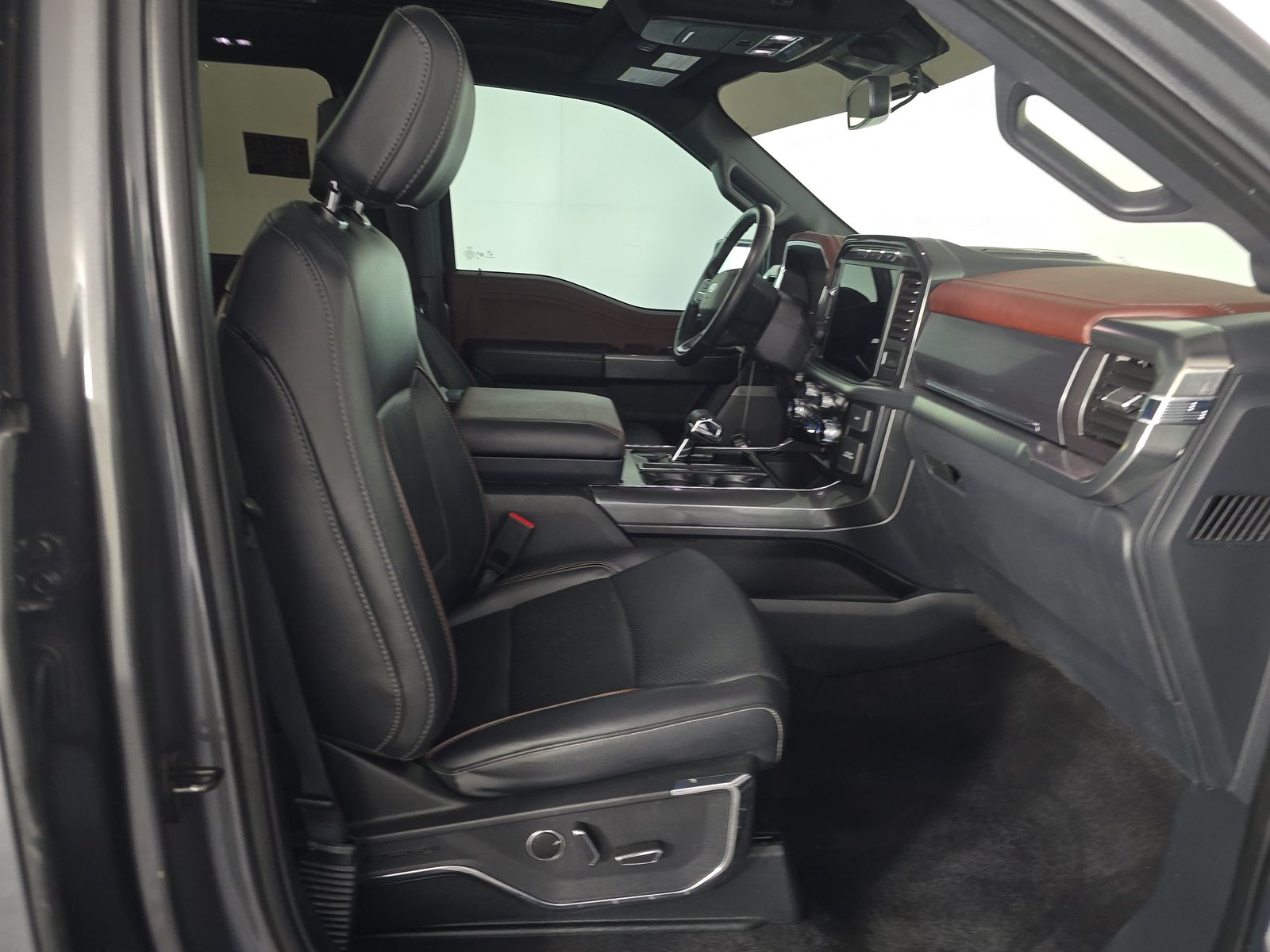 2023 Ford F-150 Lariat AWD