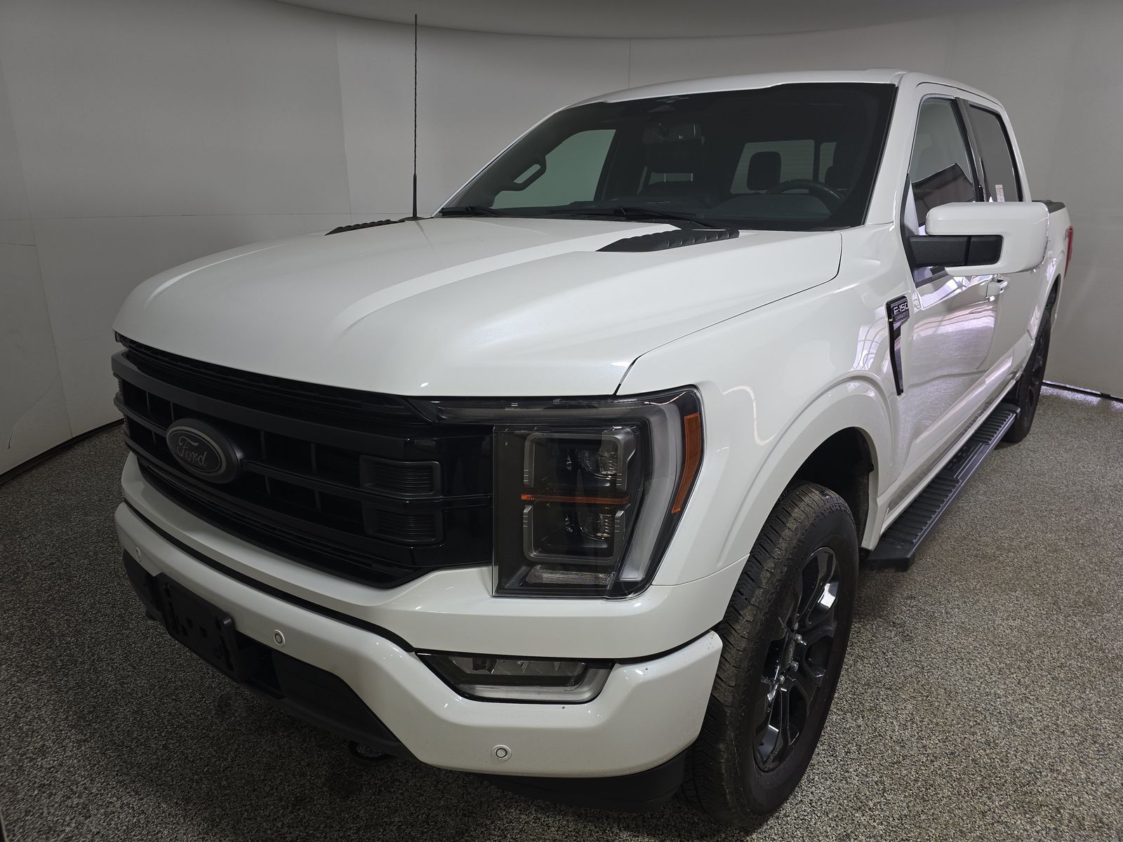 2023 Ford F-150 Lariat AWD