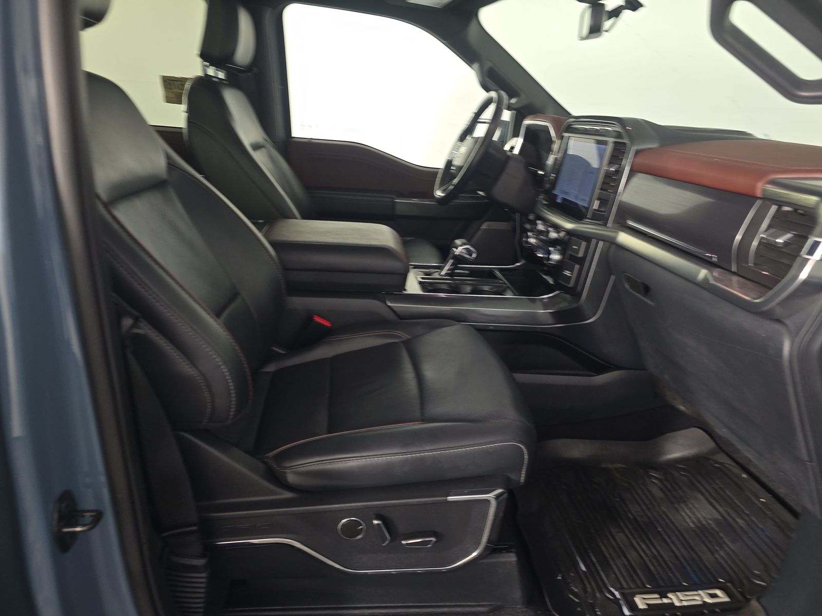 2023 Ford F-150 Lariat AWD