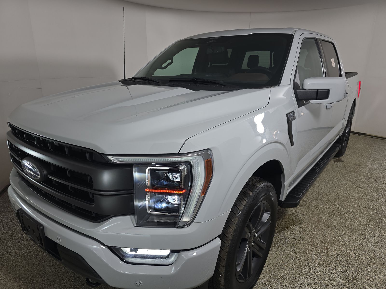 2023 Ford F-150 Lariat AWD