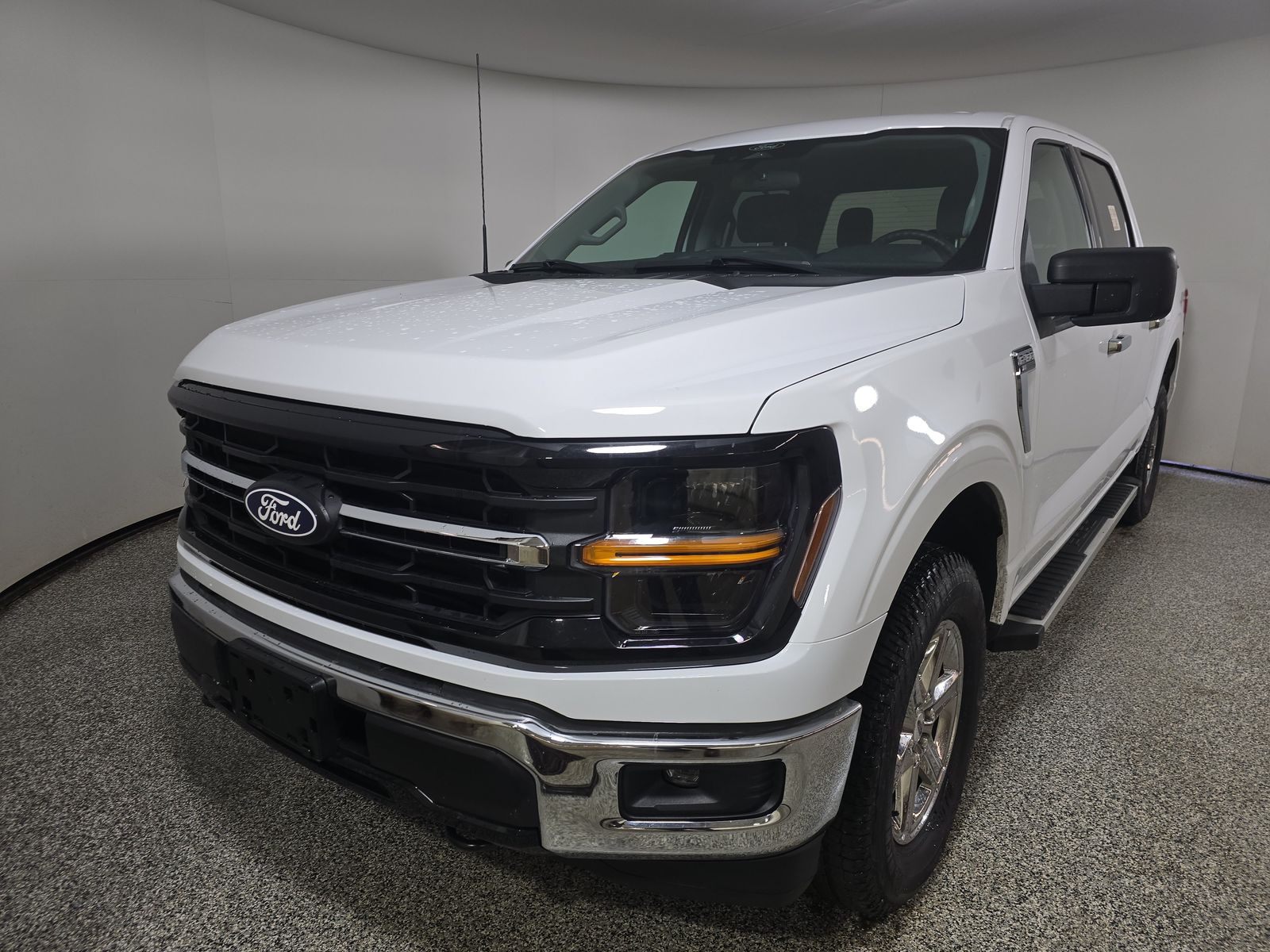 2025 Ford F-150 XLT AWD
