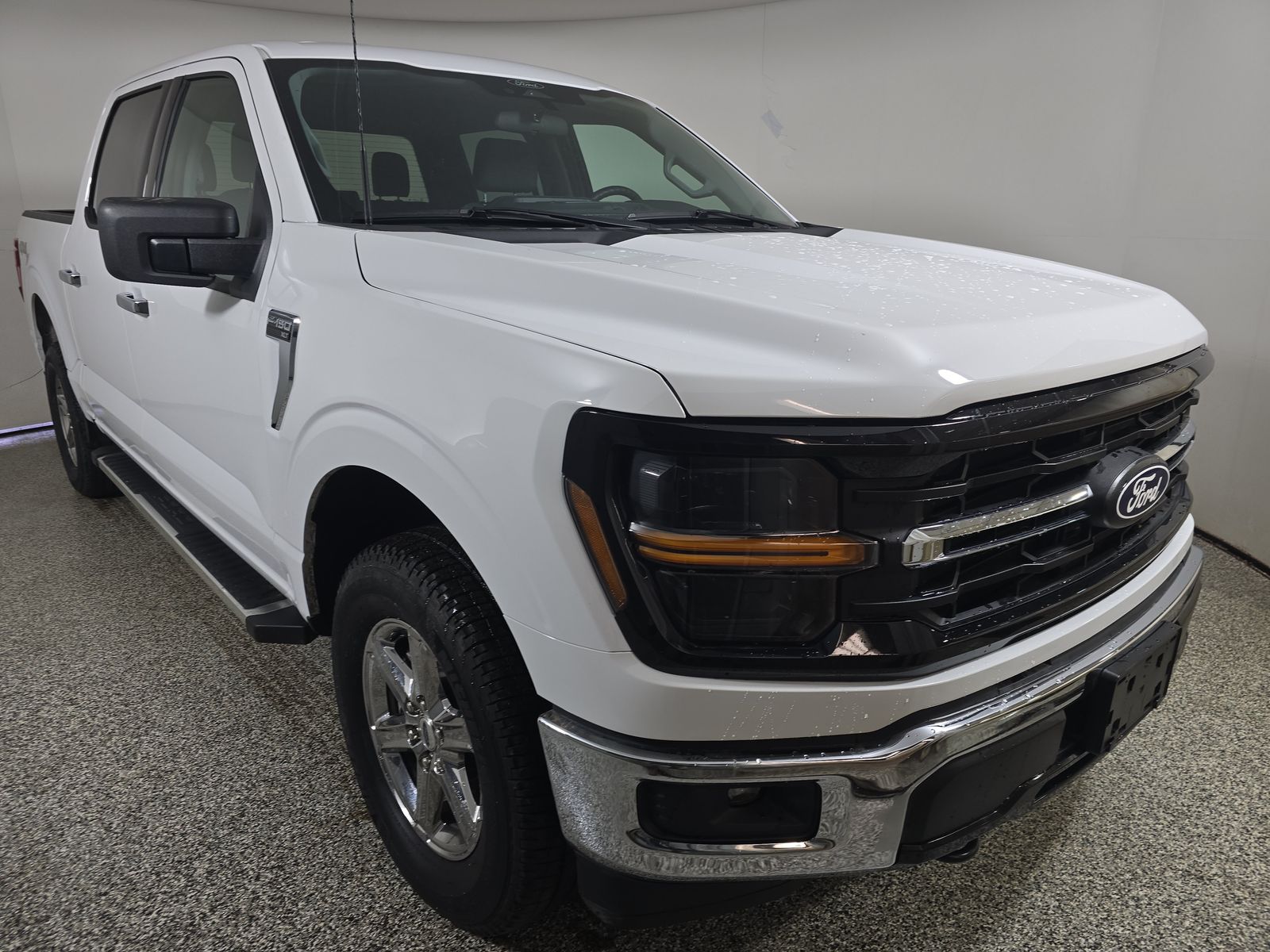 2025 Ford F-150 XLT AWD