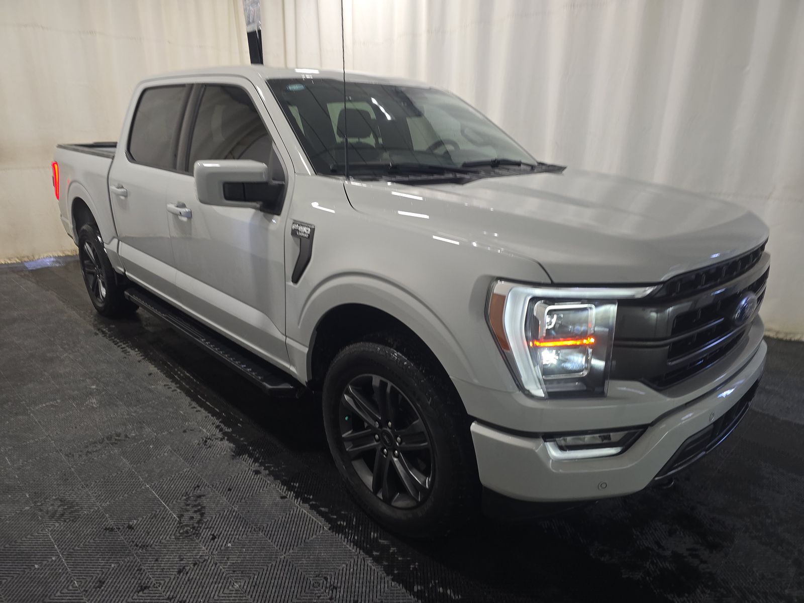 2023 Ford F-150 Lariat AWD