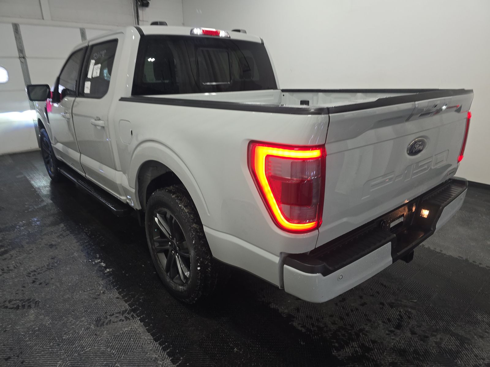2023 Ford F-150 Lariat AWD