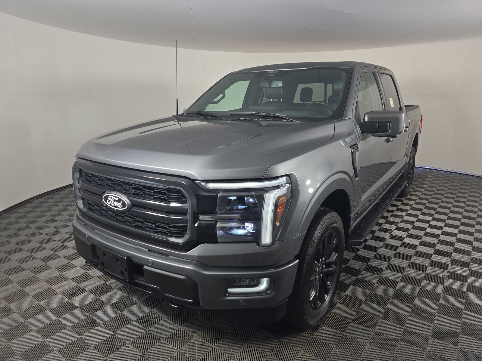 2024 Ford F-150 Hybrid Lariat AWD