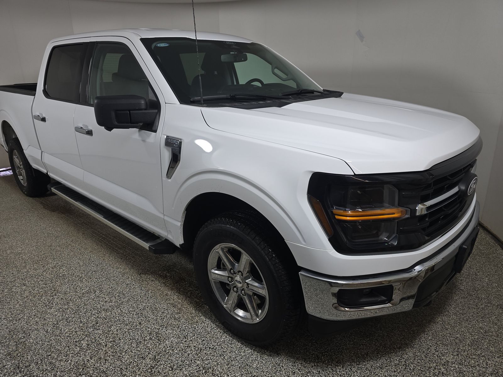 2024 Ford F-150 XLT AWD