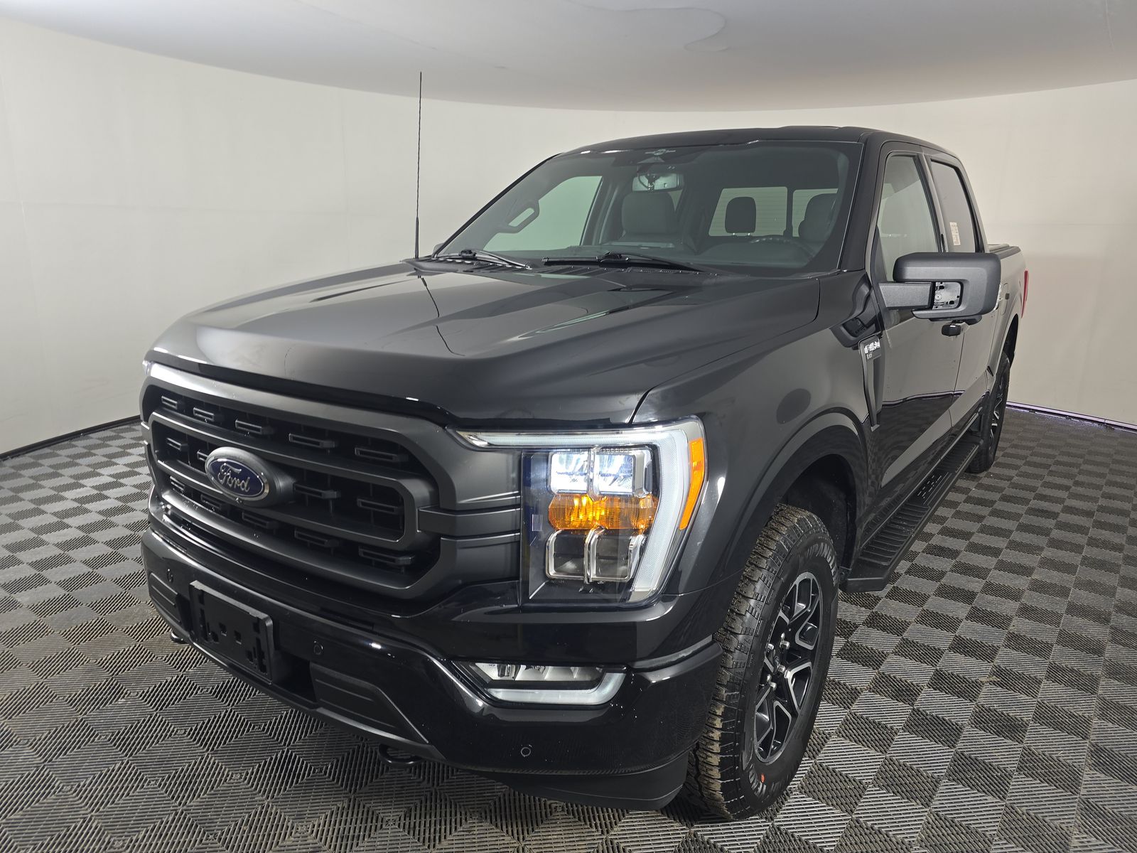 2023 Ford F-150 XLT AWD