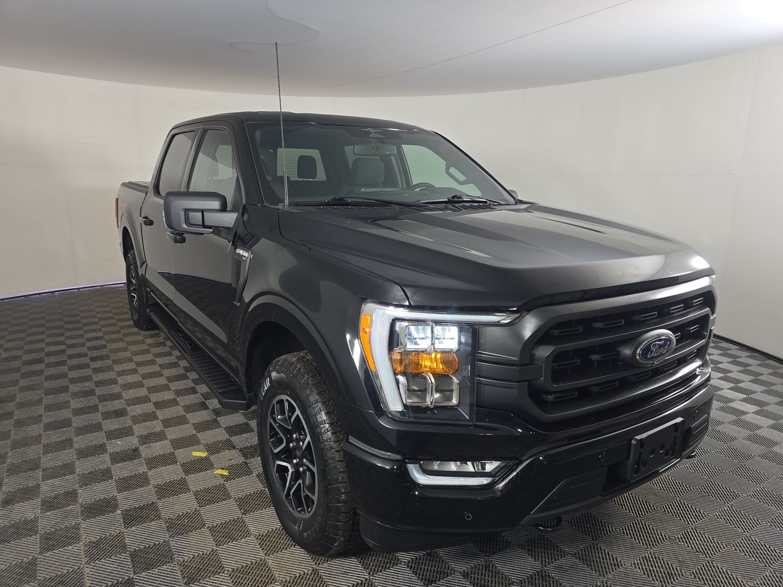 2023 Ford F-150 XLT AWD