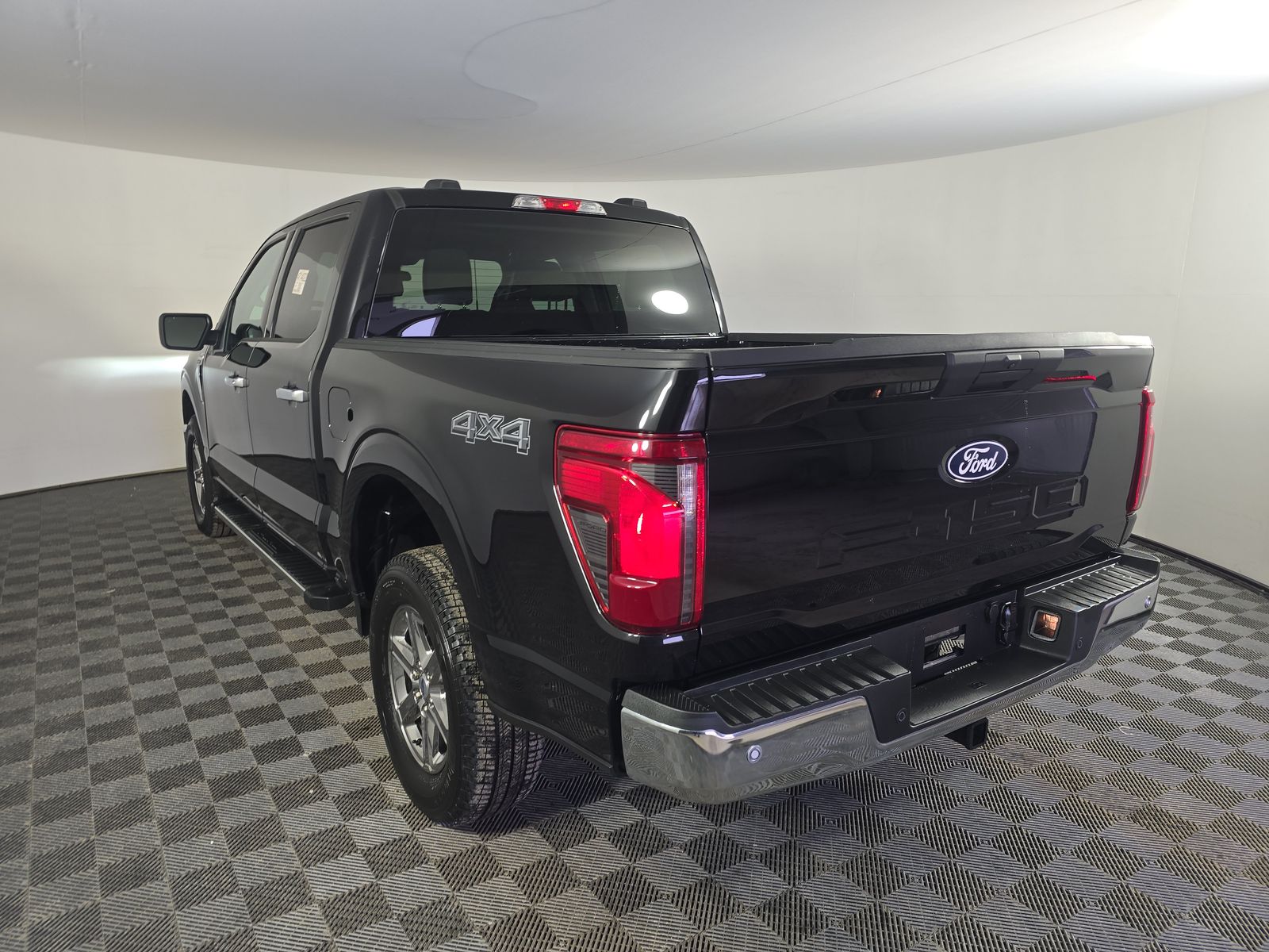 2025 Ford F-150 XLT AWD