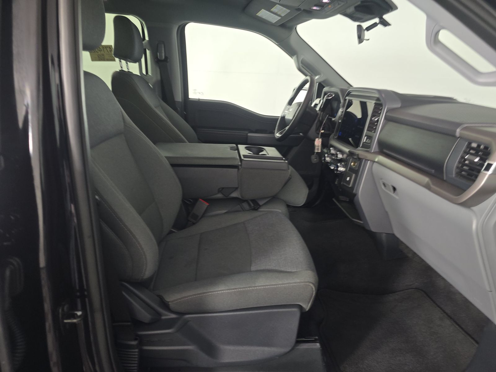 2025 Ford F-150 XLT AWD