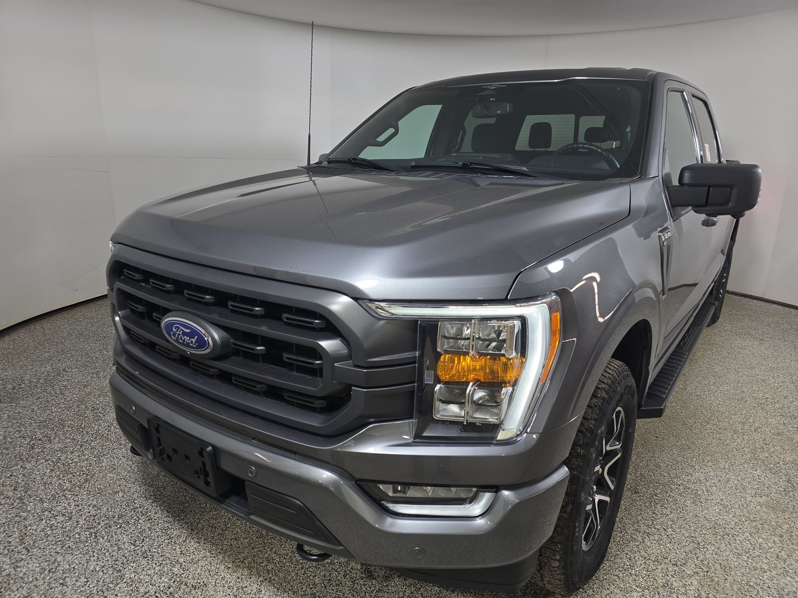 2023 Ford F-150 XLT AWD