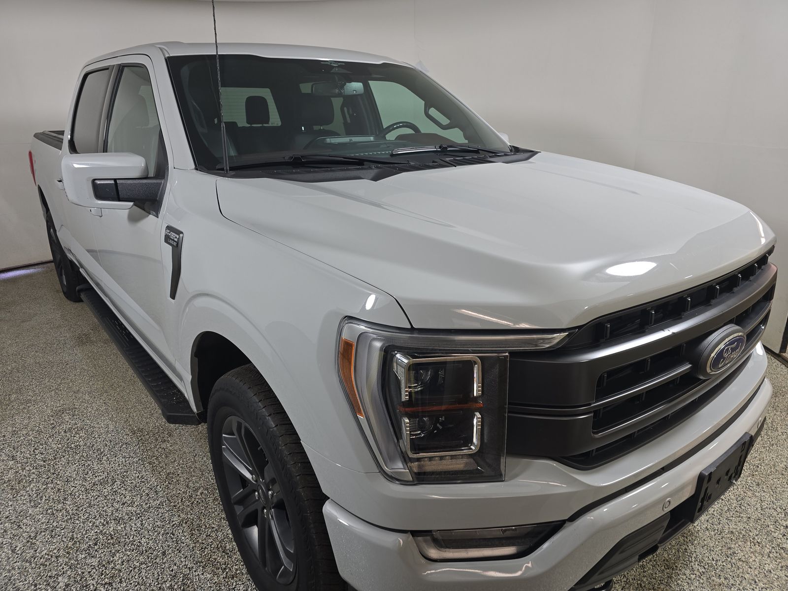 2023 Ford F-150 Lariat AWD