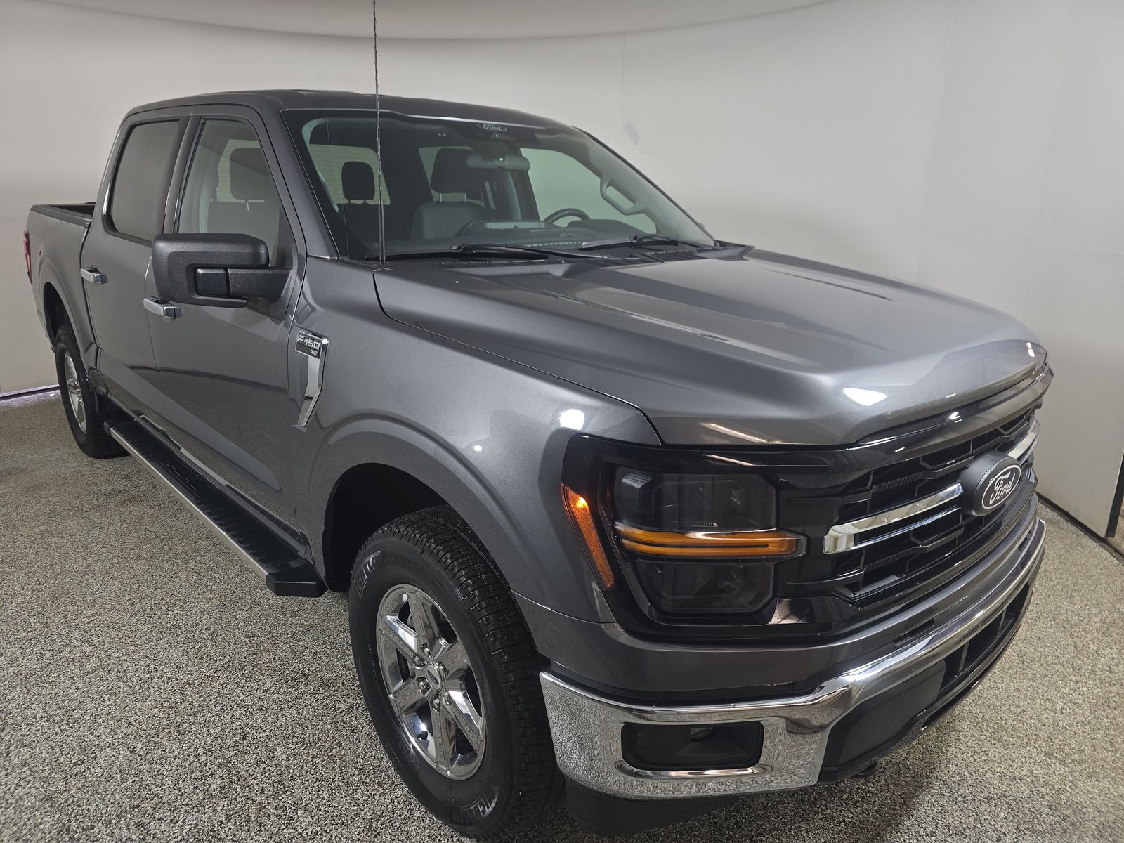 2025 Ford F-150 XLT AWD