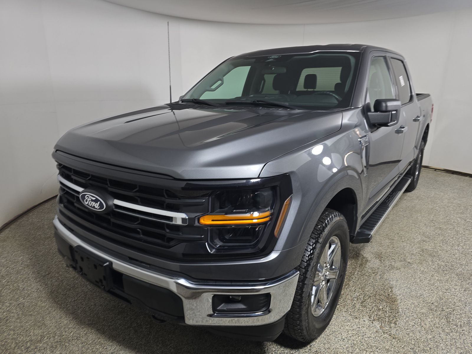 2025 Ford F-150 XLT AWD