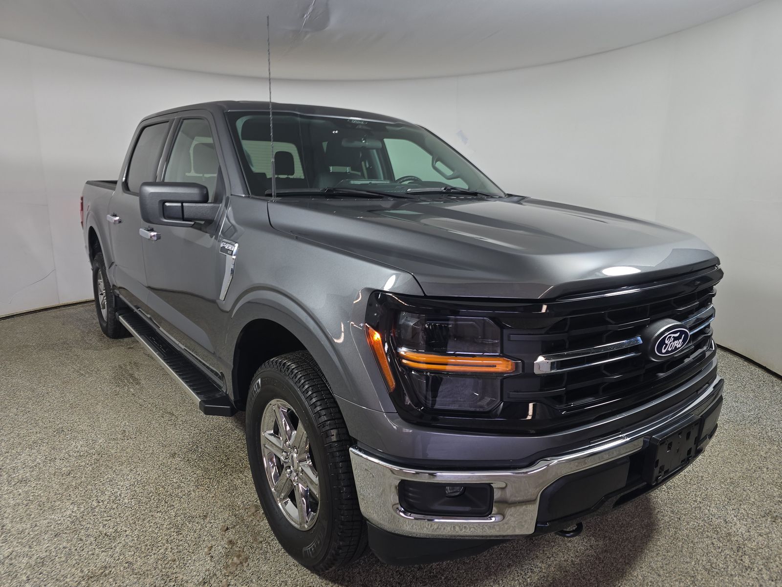 2025 Ford F-150 XLT AWD