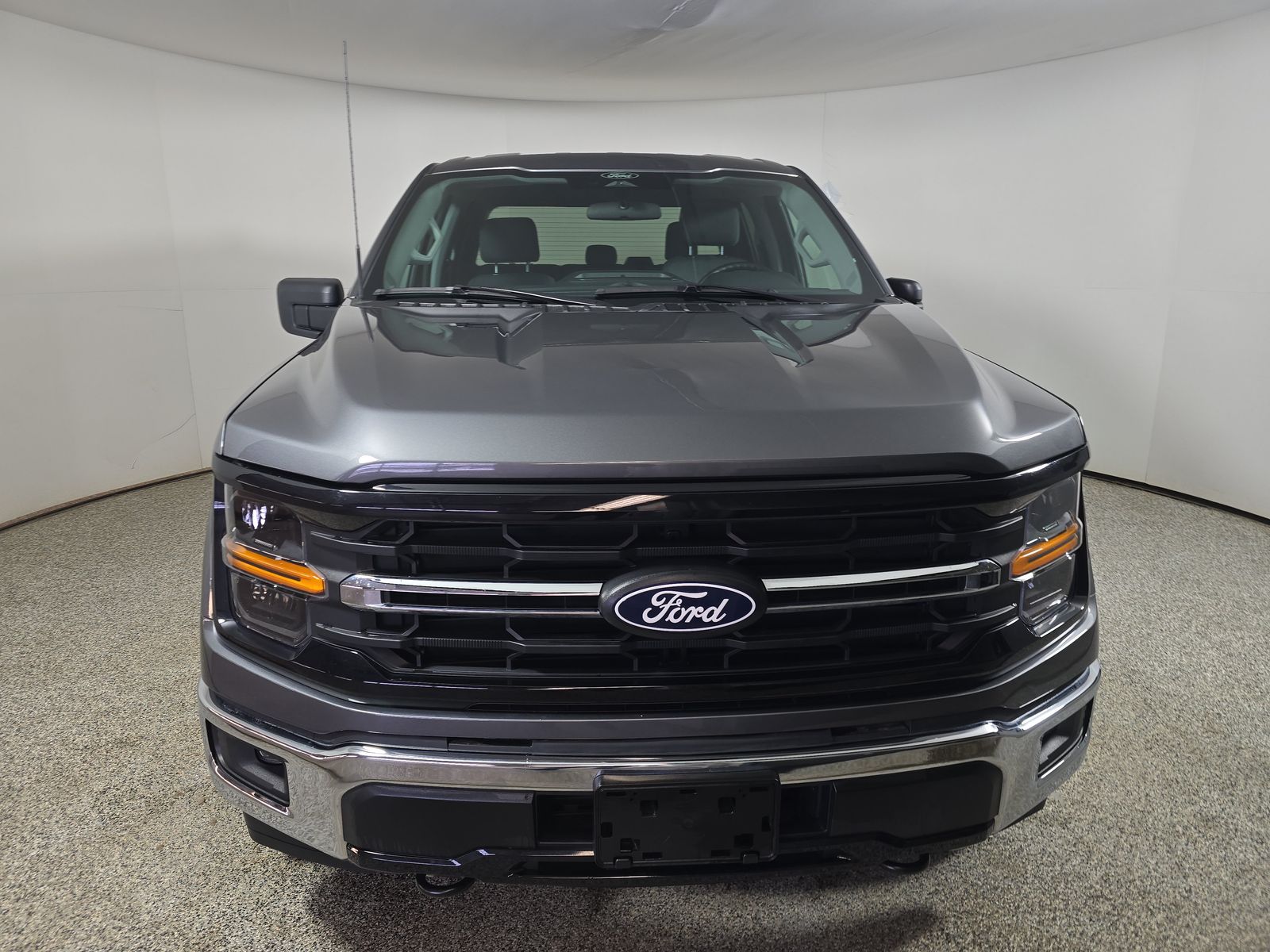 2025 Ford F-150 XLT AWD