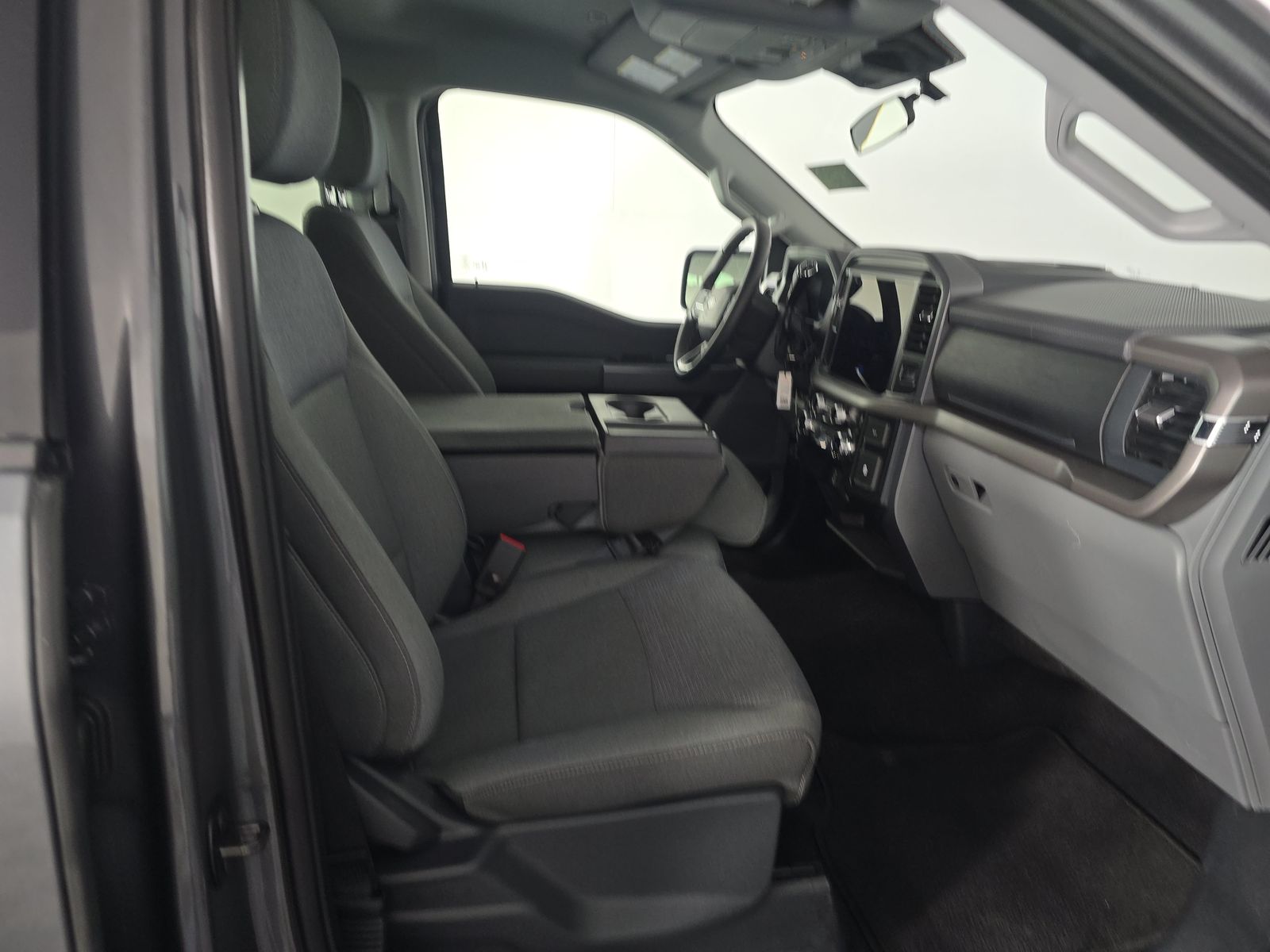 2025 Ford F-150 XLT AWD