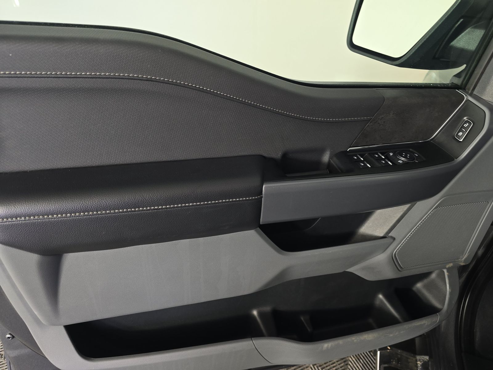 2025 Ford F-150 XLT AWD