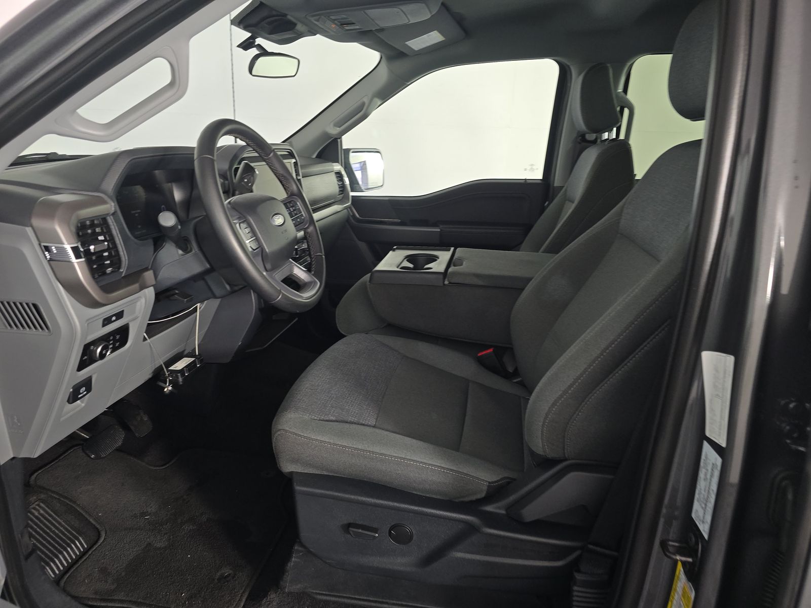 2025 Ford F-150 XLT AWD